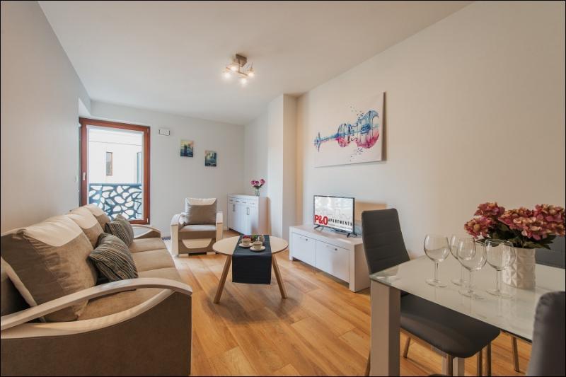 P&O Serviced Apartments Solec Warszawa Eksteriør billede